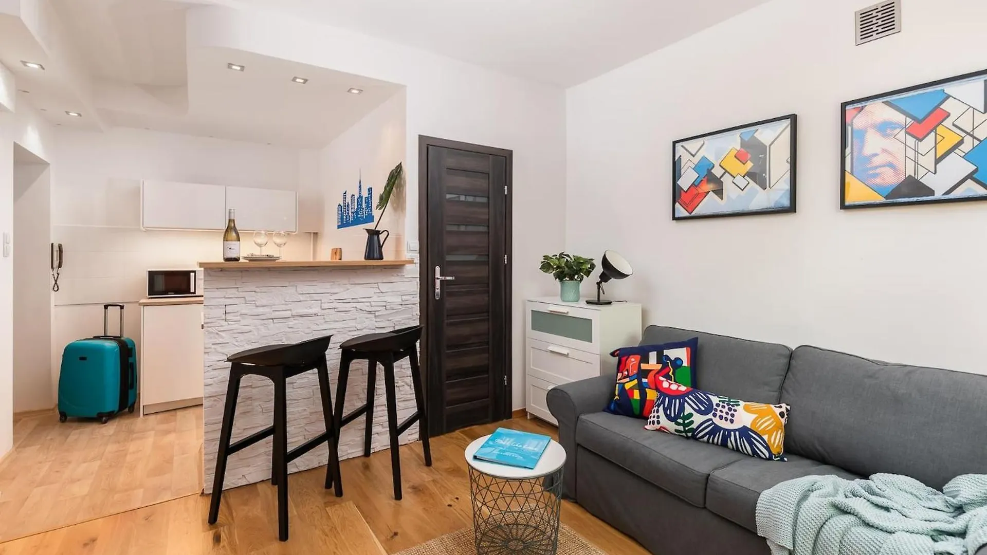 Rent like home - Nowolipki 9a Warszawa Polska