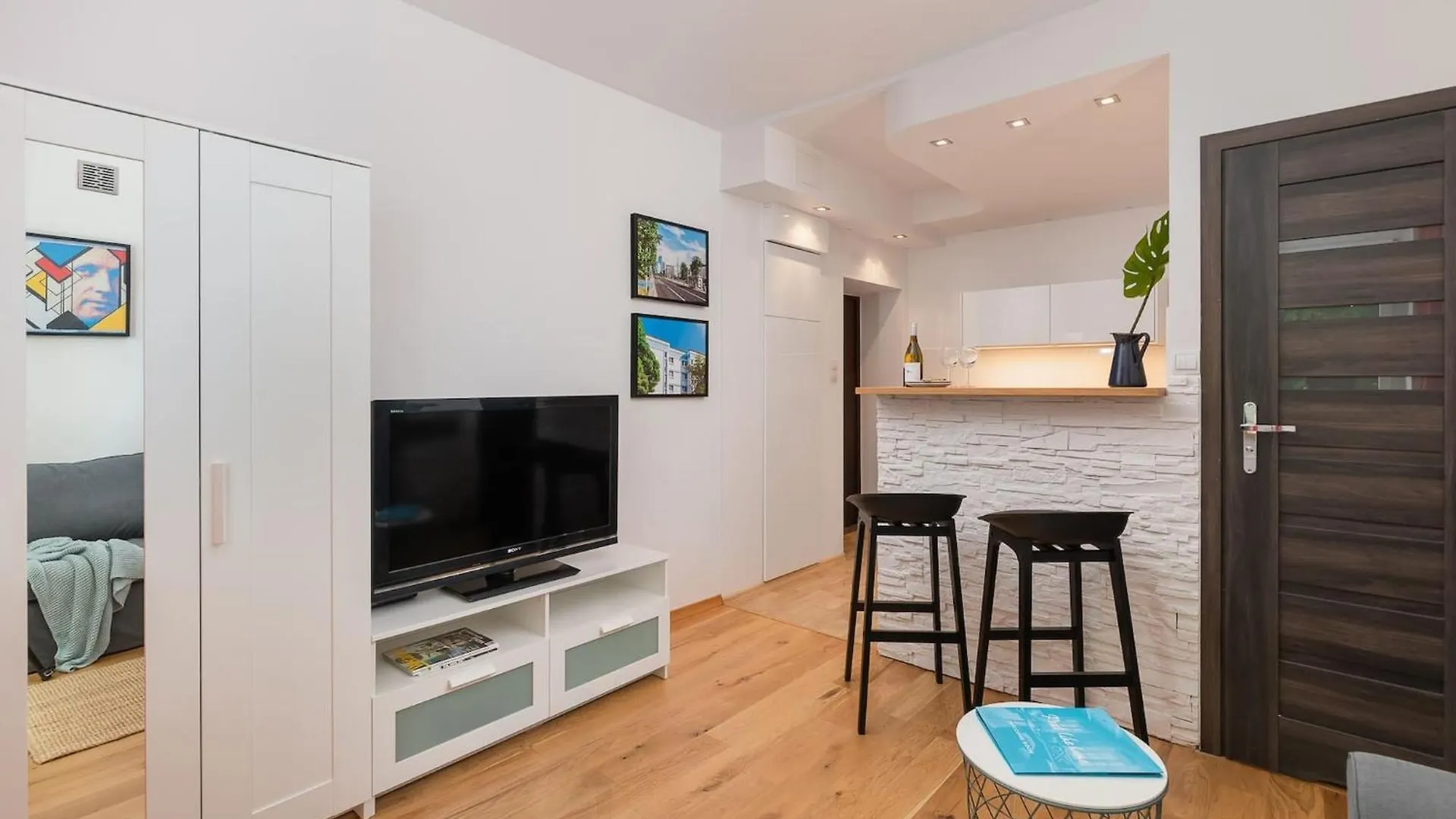 Rent Like Home - Nowolipki 9A Warsaw